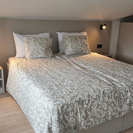 Richi Rooms & App Funtana Eksteriør billede