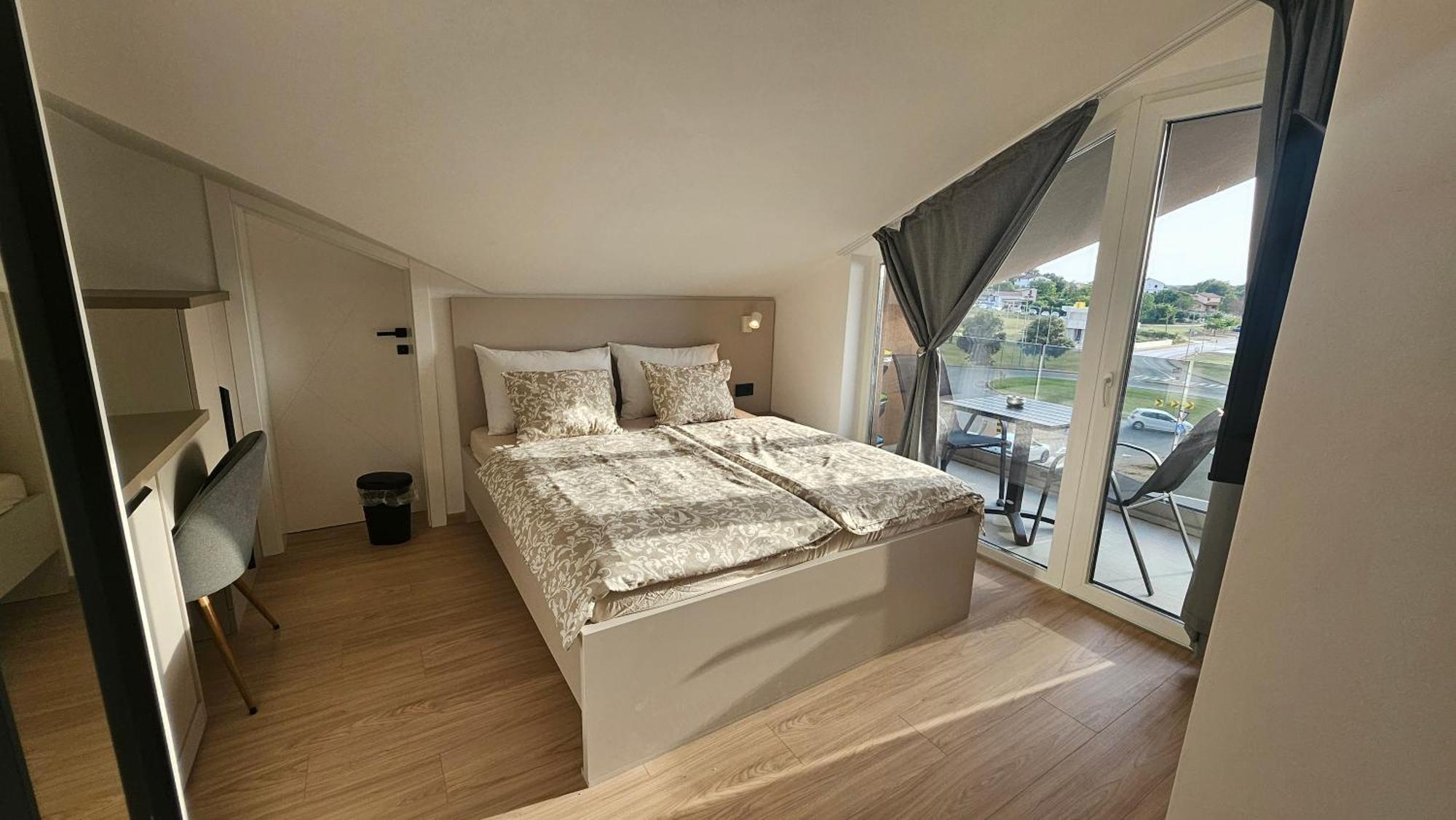 Richi Rooms & App Funtana Eksteriør billede